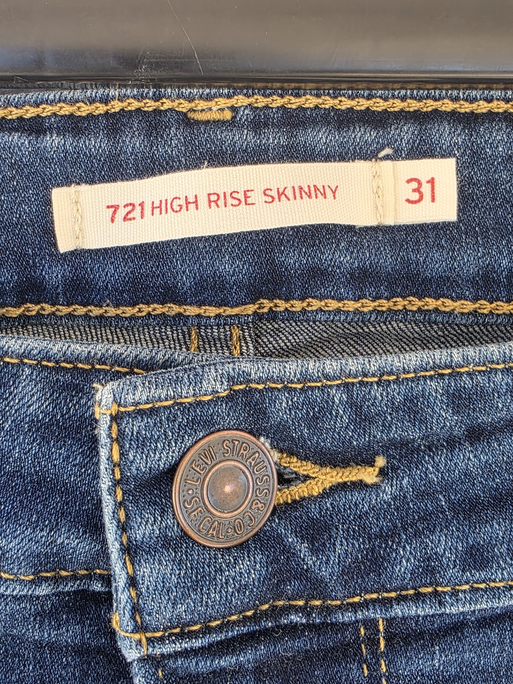 Levi's Women's 721 High Rise Skinny Jeans Size 31x30 - Picture 3 of 12